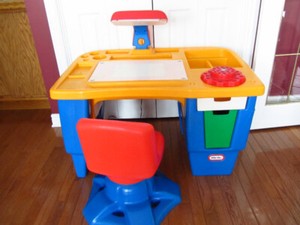 little tikes desk with light and swivel chair